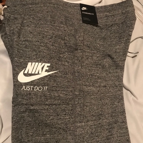 Street/Lounge NIKE Bottoms*NWT*Price FIRM* - Picture 12 of 12